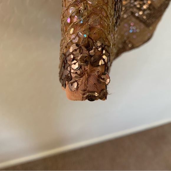 Alice & Olivia Zigzag Sequin Shift Party Dress. Size: 2. Great condition overall - Picture 7 of 16